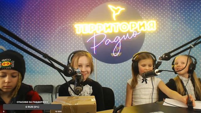 Что в коробке? Как празднуют 8 марта в разных странах? смотреть онлайн