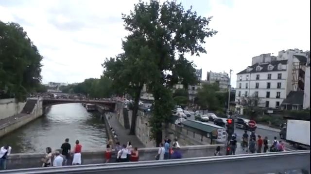 Париж Автобус Нотр Дам смотреть онлайн