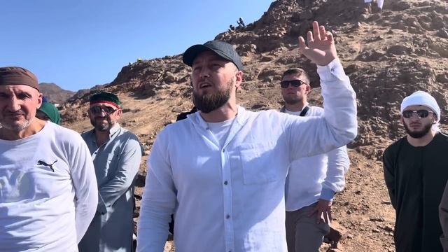 Предательство лицемеров при битве УХУД смотреть онлайн
