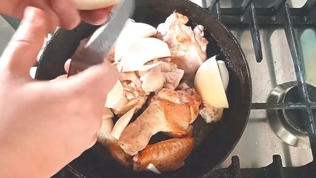 Курица жареная с луком смотреть онлайн