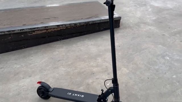 Електросамокат GIANT City X1 Чорний смотреть онлайн