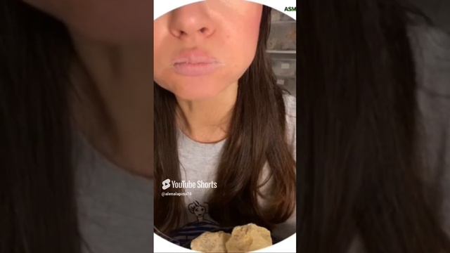 ASMR crunch of wet clay_ глина Август💦 #asmr #crunchysounds #chalk #asmrsounds смотреть онлайн