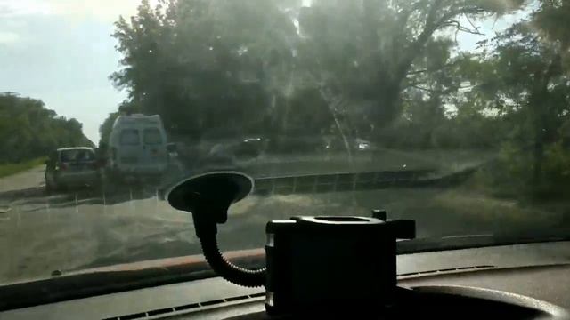 В Ростовской области женщина за рулём Ford протаранила маршрутку с пассажирами смотреть онлайн