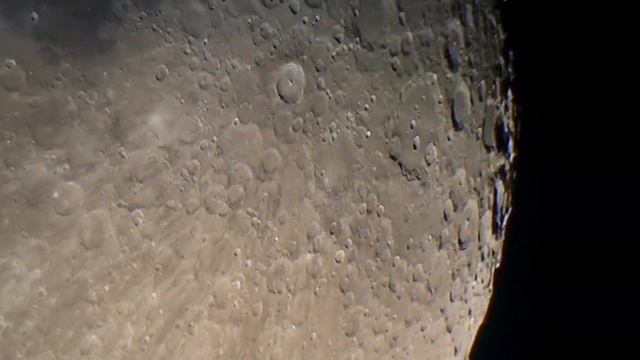 The moon through my telescope! смотреть онлайн