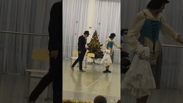 БХК Нуреева, встреча НГ 2016, "Золушка", фрагмент #1 смотреть онлайн