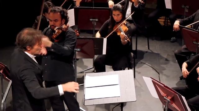 GUSTAVO PARRA - CONCIERTO PARA VIOLIN Y ORQUESTA - MOVIMIENTO 1 смотреть онлайн