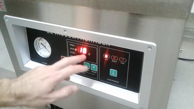 Вакуумный упаковщик DZ-400 в работе. Настройка и инструкция. смотреть онлайн