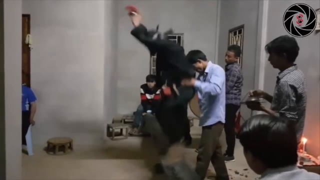 Ua Neeb: Nkaj txiab, Niam caiv kum, Faiv npis, & Eeb смотреть онлайн