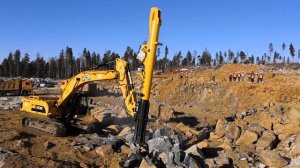 Дробление негабарита кинетическим молотом Fractum 100 на карьере по добыче щебня