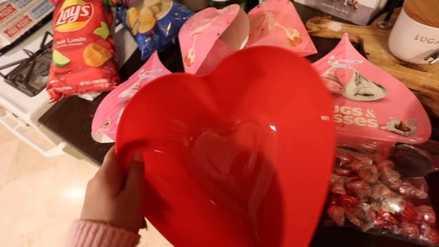 girls rule, boys drool (VALENTINES PARTY) смотреть онлайн