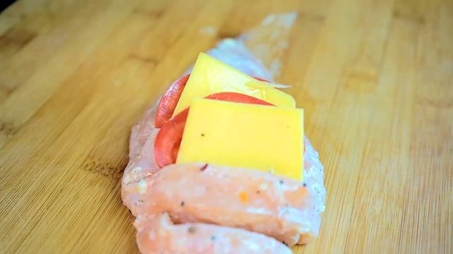 КУРИНАЯ ГРУДКА с помидорами и сыром, запеченная в духовке ✧ ГОТОВИМ ДОМА смотреть онлайн