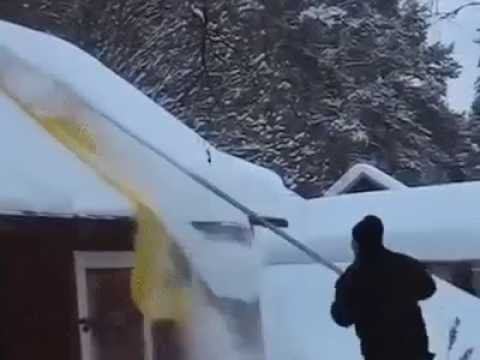 Как легко очистить снег с крыши