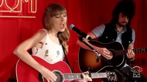 Taylor Swift - I Knew You Were Trouble (Live At The Nova's Red Room)