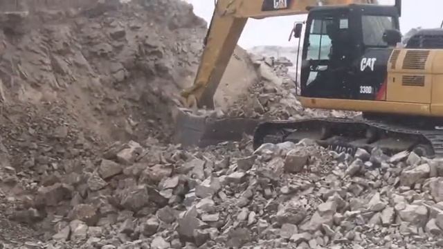 Аренда экскаваторов на карьер. Аренда экскаватора в Казахстане. смотреть онлайн