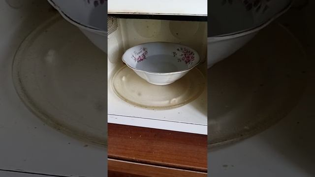 Будни бариатрика. Проверка лайфхака, отмываем микроволновку ( кстати, ей больше 12ти лет) смотреть онлайн