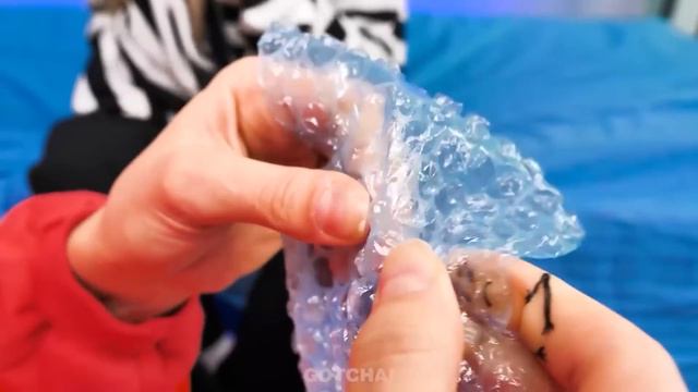 CHICA RICA VS CHICA POBRE - Gadgets Virales vs Trucos Geniales *Cómo Hacer Jueguetes FIDGET DIY* смотреть онлайн