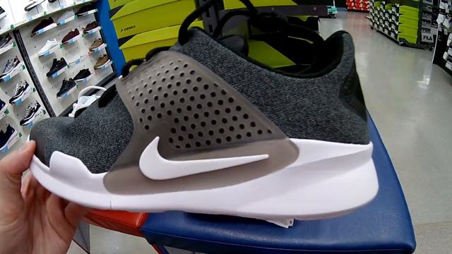 Nike Arowz смотреть онлайн