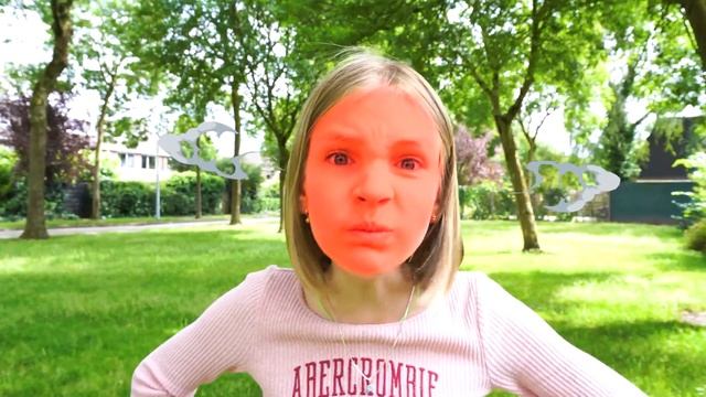 Амелия и Авелина веселятся во время сбора мусора. смотреть онлайн