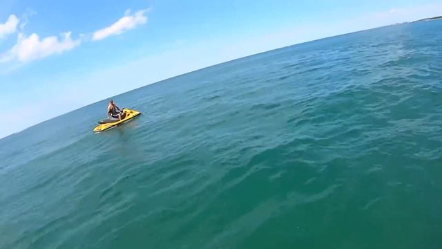 Yamaha Waverunner VX1100 pulling a Hydroslide Tube 64" two person Jetski смотреть онлайн
