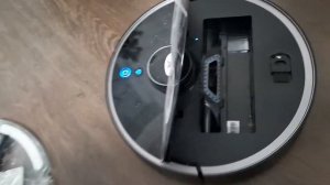 Как почистить и помыть контейнер и фильтр робот пылесоса