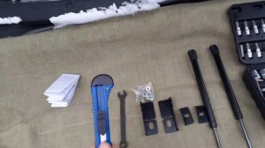 Установка газового упора капота на автомобиль Лада Гранта