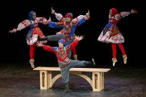 "Тряпичные куклы", ансамбль "Калинка". "Rag Dolls", ensemble "Kalinka".