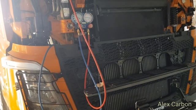 Заправка фреоном кондиционера SCANIA G440 2012г и VOLVO FH TRUCK 2015г.