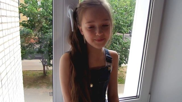 Мне нравится смеяться и шутить - Оксана Аксютик / Ульяна Карпова смотреть онлайн