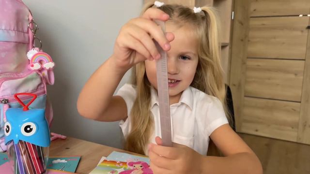 Первый раз в 1 класс! Лера идет в школу! #backtoschool #1сентября  #школа #канцелярия