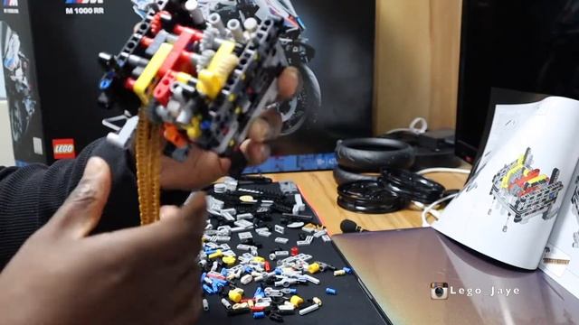 BMW M1000RR Lego Build Pt. 1