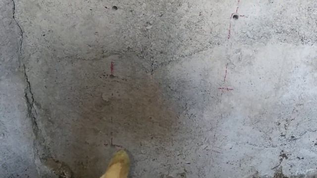 трещина в фундаменте. ремонт фундамента летнего домика.