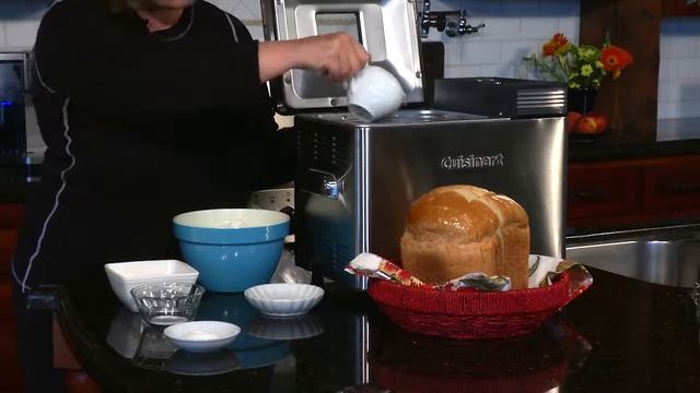 Cuisinart 2 lb Convection Bread Maker CBK 200 смотреть онлайн