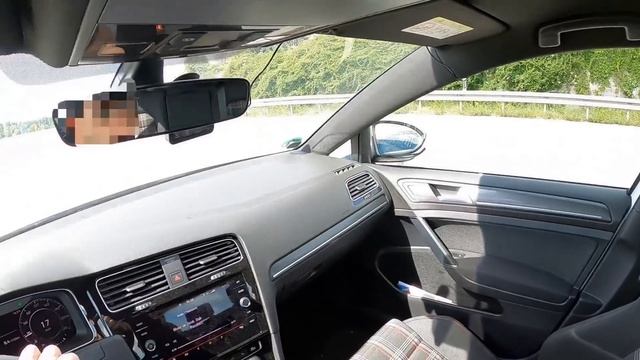 Car crash with 240 km/h caught on GoPro (German Autobahn) смотреть онлайн