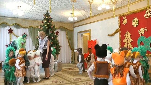Новый год 2013.Младшая группа. Муз. рук. Максюта Г. В