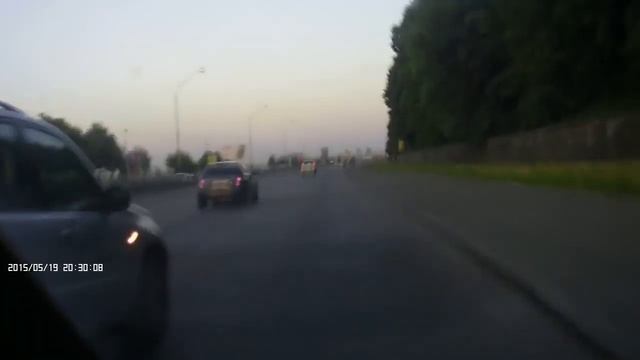 Ударился об бровку из-за AE 4743 ET смотреть онлайн