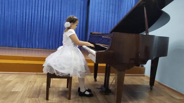 Шампорова Ульяна, Республика Башкортостан, г. Благовещенск, П. Чайковский- Полька смотреть онлайн