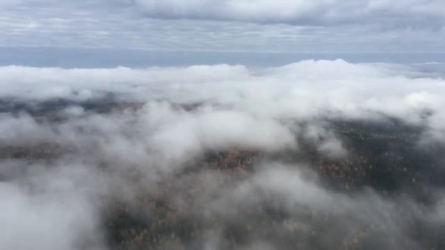 Выше облаков на вертолете, Северный Урал смотреть онлайн