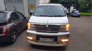Nissan Elgrand E50