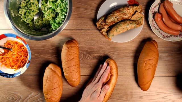 РЕЦЕПТ ВКУСНЫХ ХОТ-ДОГОВ ДОМА НА КУХНЕ.ЧТОБЫ УГОДИТЬ ВСЕЙ СЕМЬЕ. (3 СПОСОБА). смотреть онлайн