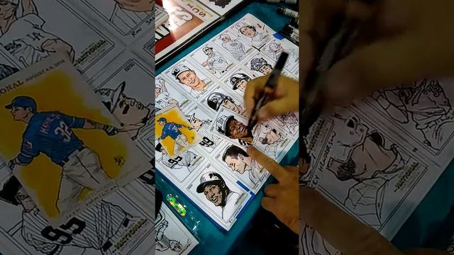 Topps artist Brian Kong at the 2019 national NSCC doing sketch cards смотреть онлайн