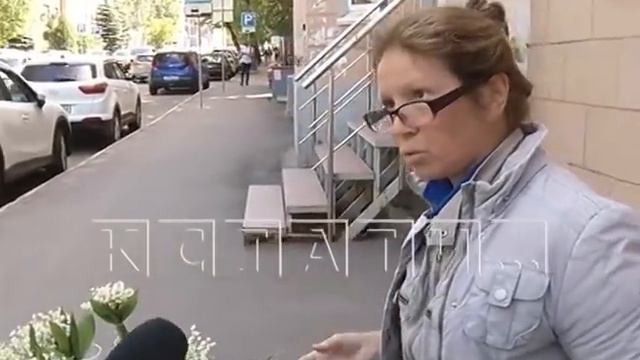 Незаконная торговля ландышами развернулась на улицах Нижнего Новгорода смотреть онлайн