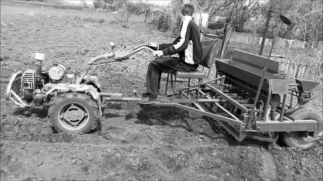 Самодельная сеялка к мотоблоку 2015 и 2016 смотреть онлайн