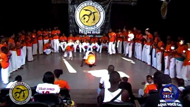 GINGA NO PÉ 2014 - RDA Capoeira Angola (sv) смотреть онлайн