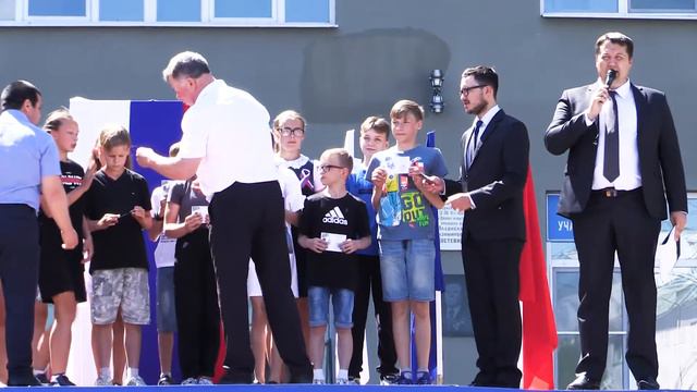 Паша Шубин получает знак ГТО смотреть онлайн