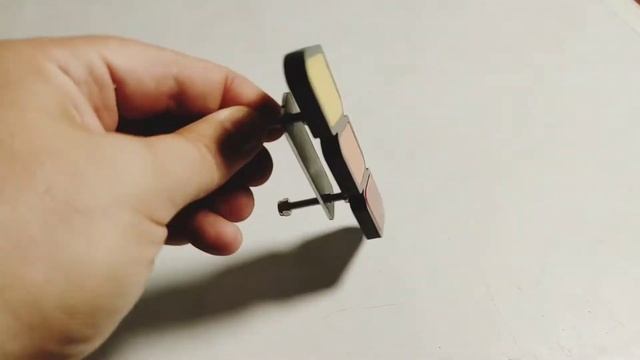 Grill emblem with logo Toyota Tricolor смотреть онлайн