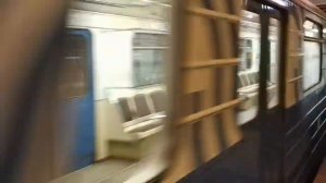 Электропоезд 81-717.5М/714.5М выезжает из оборотного тупика за станцией Селигерская