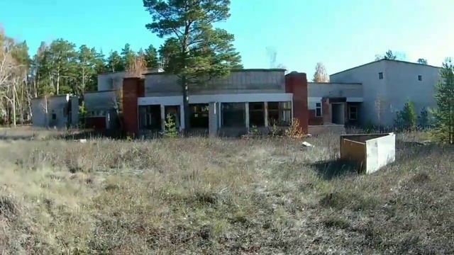 ЗАБРОШЕННЫЙ пионерский лагерь в лесу. смотреть онлайн