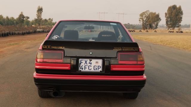 Toyota AE86 (full BEAMS setup) - One man's mission to rescue his dream car смотреть онлайн