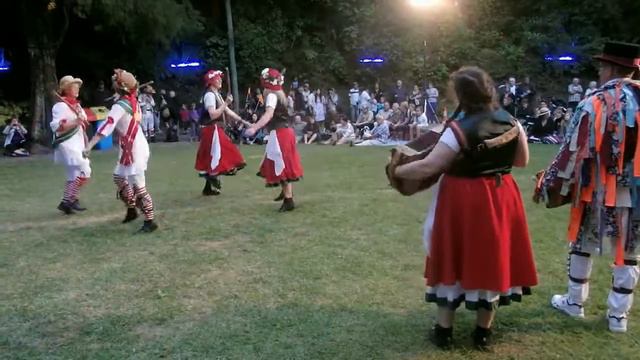 Morris Dancing at the Festival of Lights 1 смотреть онлайн