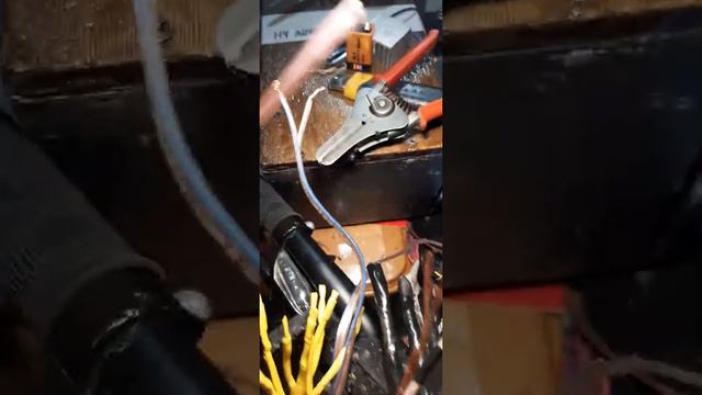 Акустические провода без обозначений...